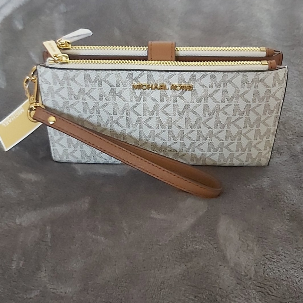 MK Double zip Mono white Wristlet